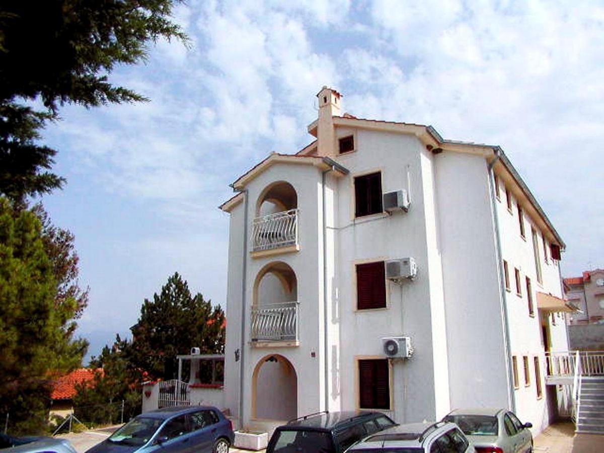 Lily Appartement Baška Buitenkant foto