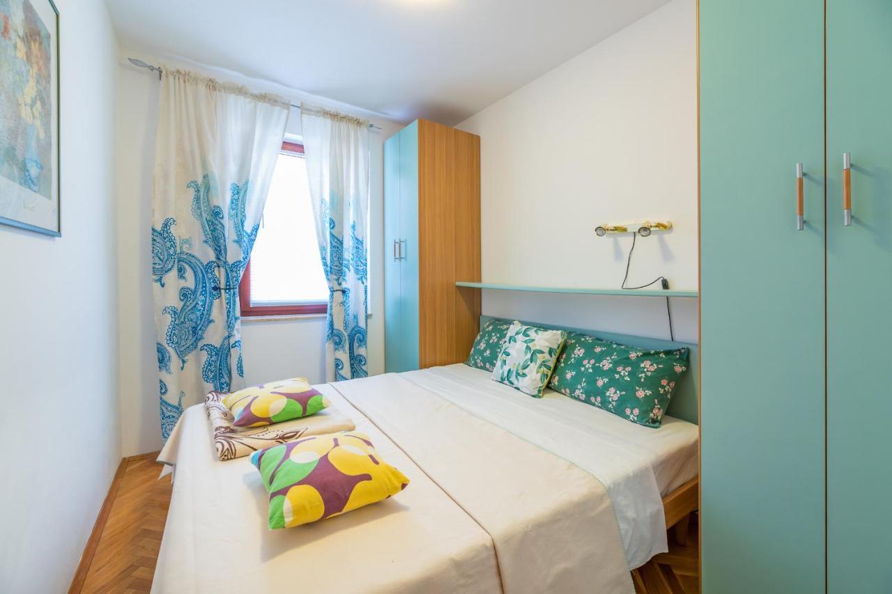 Lily Appartement Baška Buitenkant foto